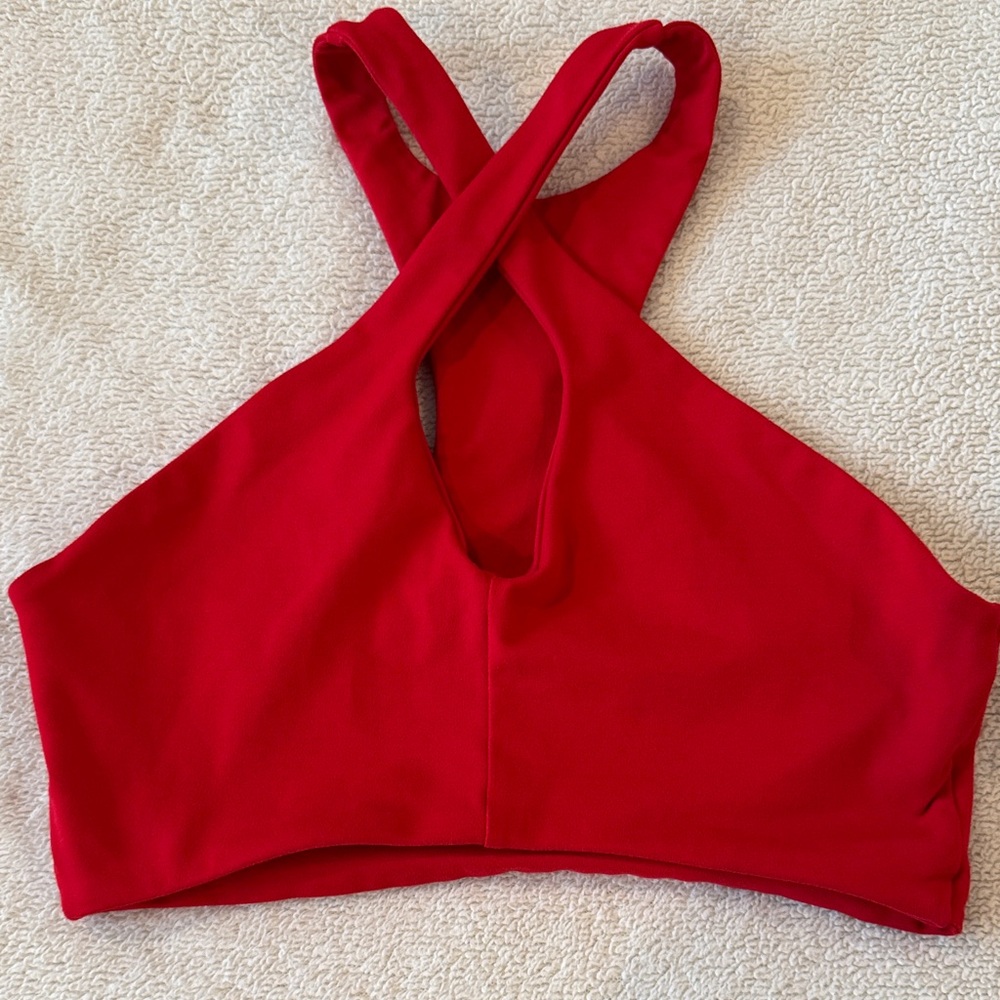 Bombshell cross sports bra